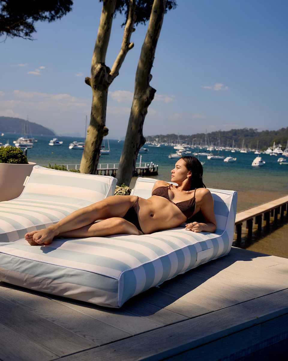 Luxe Lie-On Inflatable Lounger